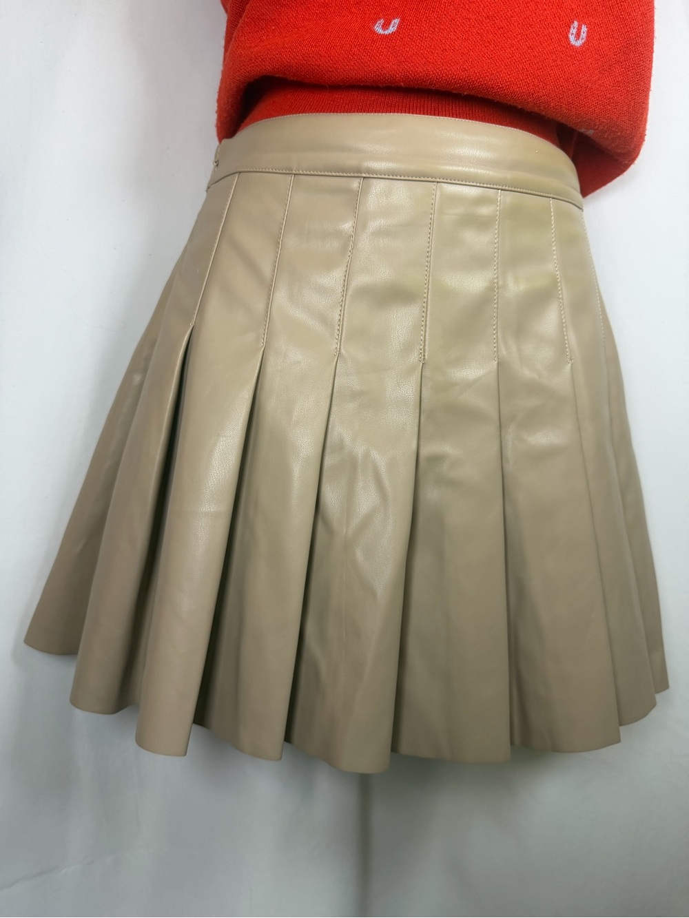 Tan Taupe Faux Leather Pleated Mini Skirt – Size Small
